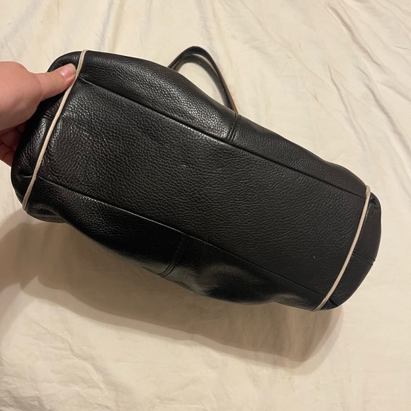 Black pebble soft coach handbag - Picture 2 of 3